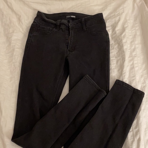 fashion Nova jeans - Picture 2 of 2